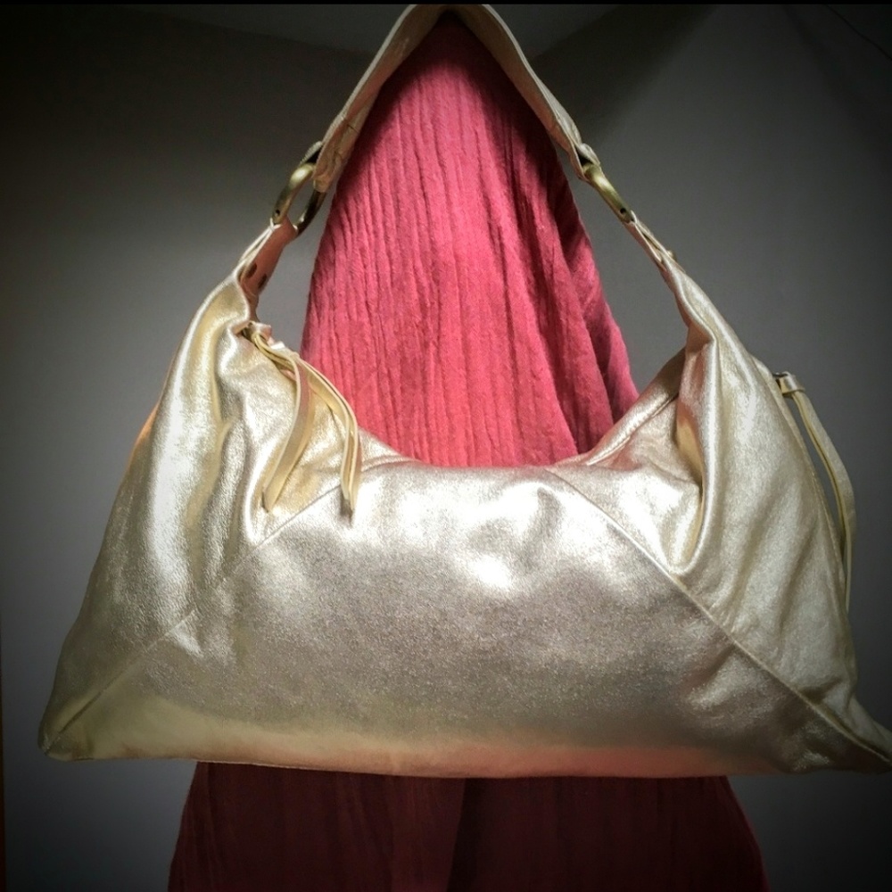 🆕 HOBO INTERNATIONAL Cool Gold Leather Zip Bag